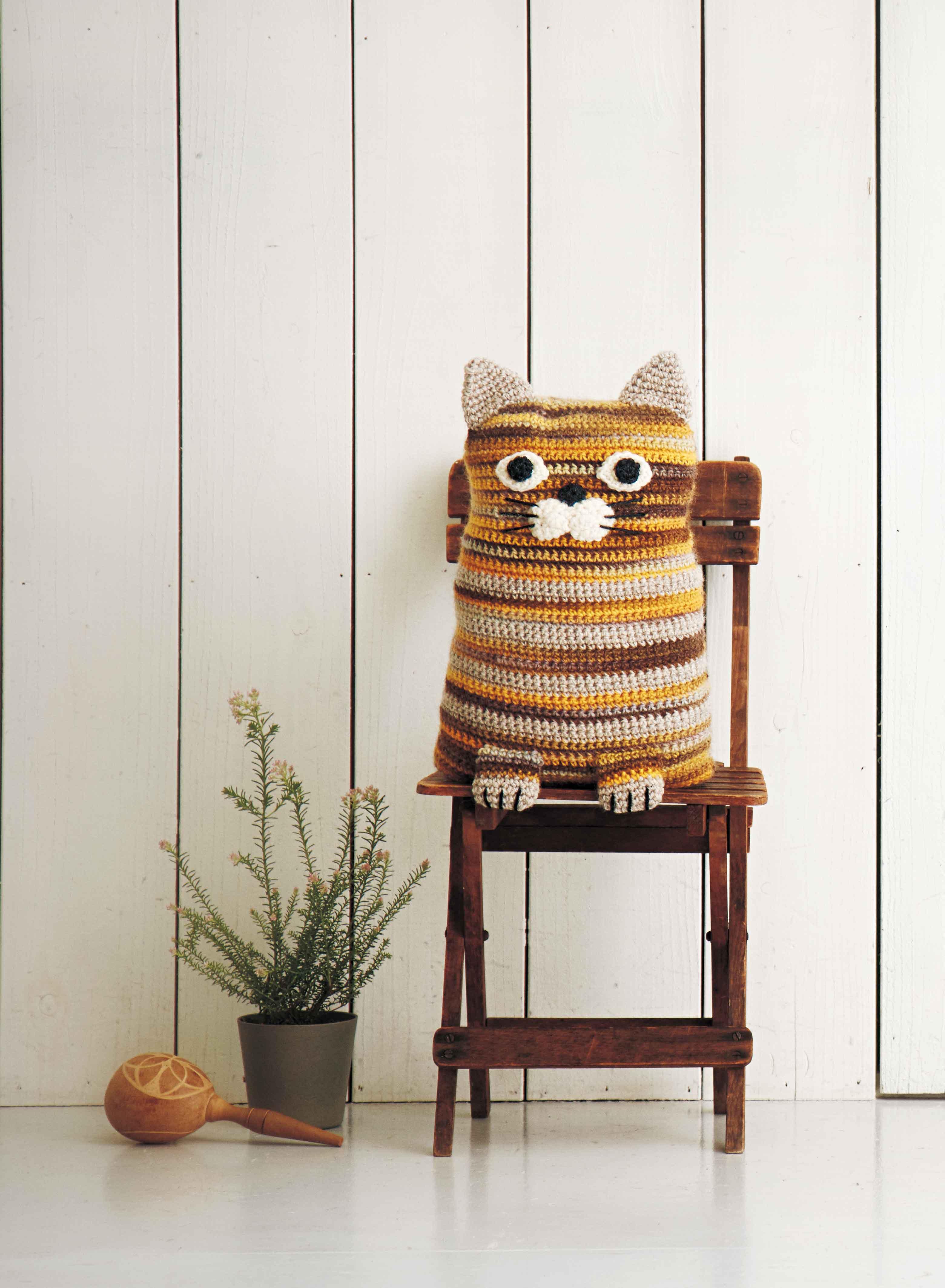 12月26日発売『完全保存リクエスト版 かぎ針編みのネコこもの大全集