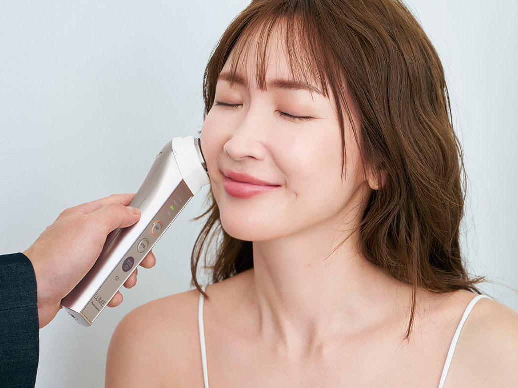 紗栄子肌も夢じゃない！ 美顔器【ルミエ】で叶えるつるりん肌