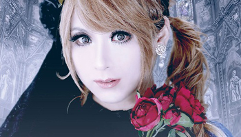 CDJapan : HIZAKI Exclusive Photo Book & Live DVD in Limited Quantity