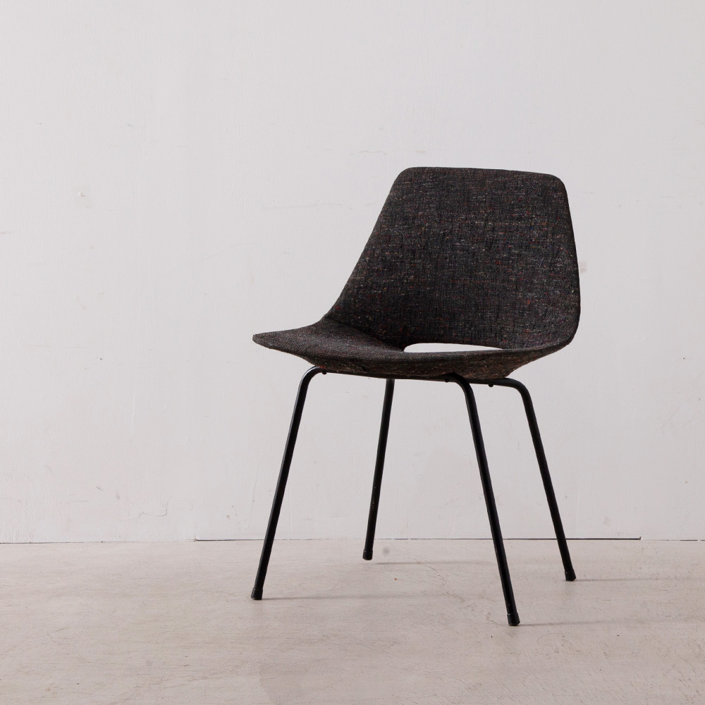 stoop | Amsterdam Chair in Fabric by Pierre Guariche