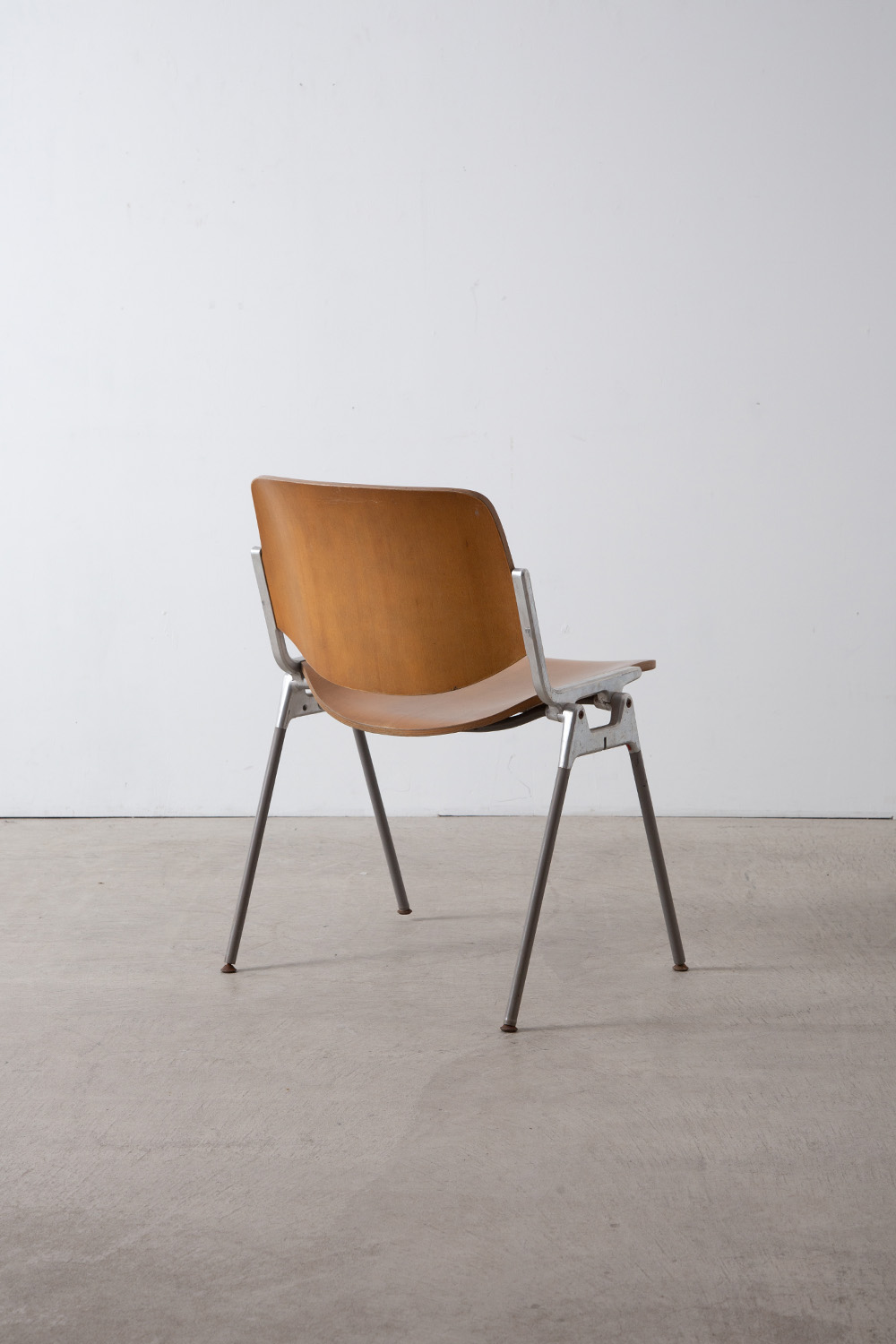 stoop | DSC 106 Chair by Giancarlo Piretti for Castelli in Wood