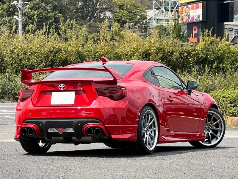 ZN6のカッコ良いカスタム】20代で乗るなら！カッコよくドレスアップ