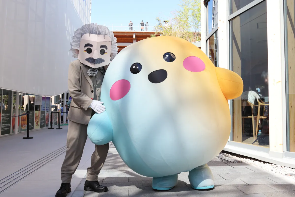 万博ドイツパビリオン サーキュラー エアー着ぐるみ 製作 ｜バルーン