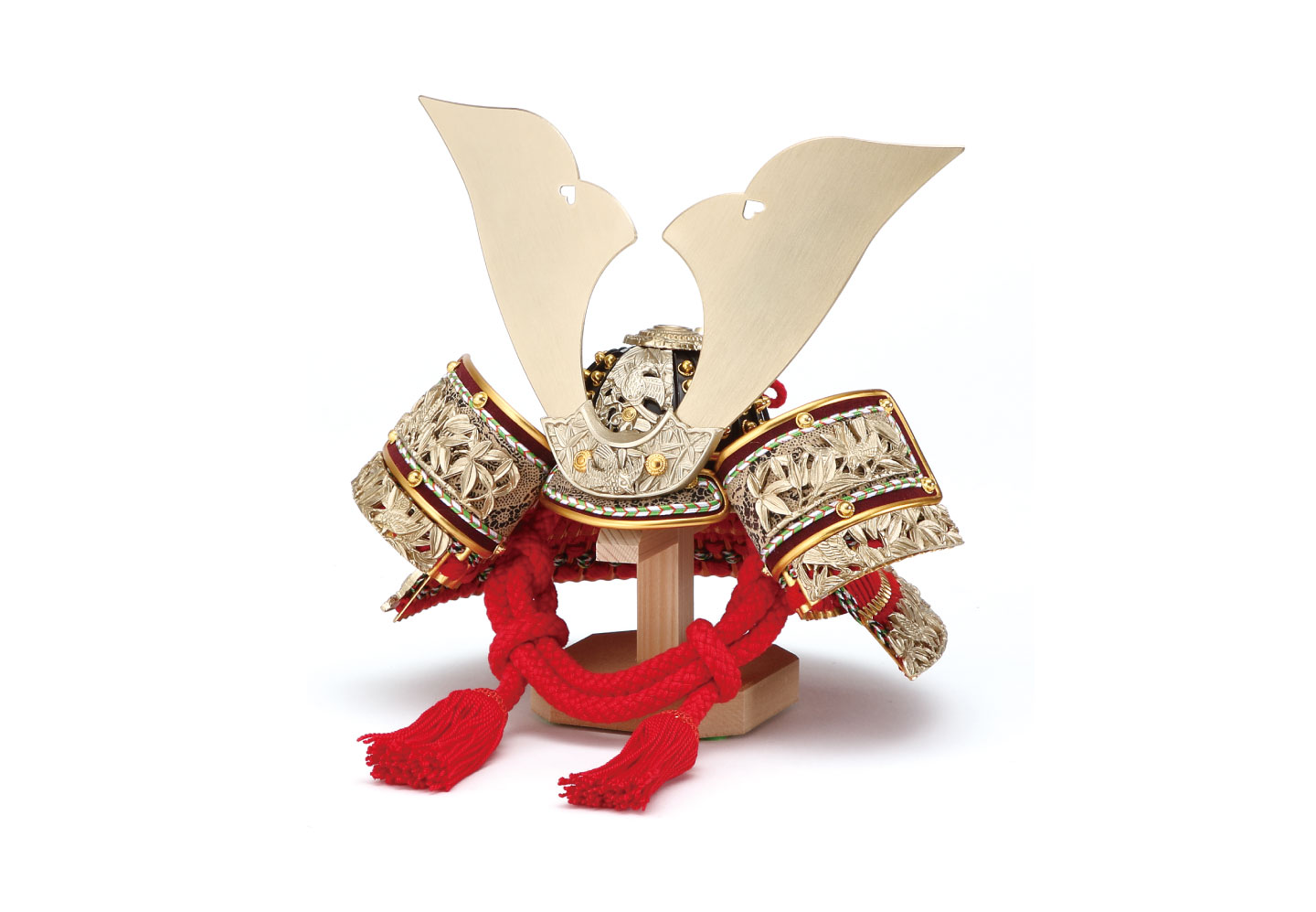 五月人形 8号純金箔押兜 シャンパンゴールド / おしゃれでコンパクトな