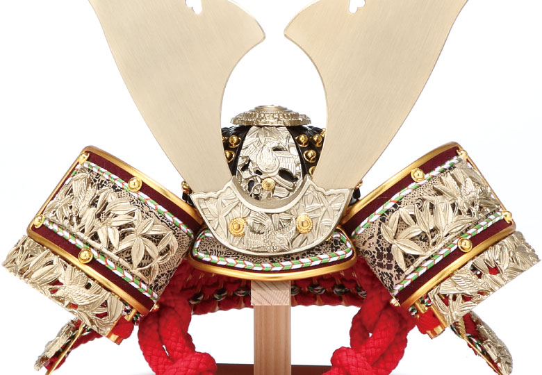 五月人形 8号純金箔押兜 シャンパンゴールド / おしゃれでコンパクトな