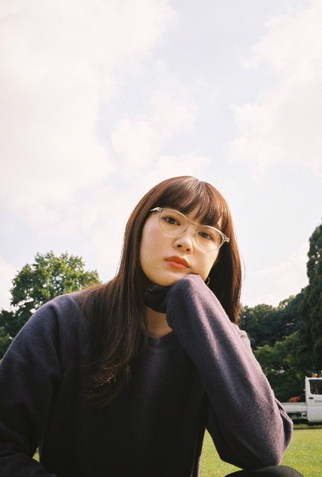 yonawoと柴田ひかりが〈Zoff〉春夏ルックに登場 「Zoff CLASSIC Summer