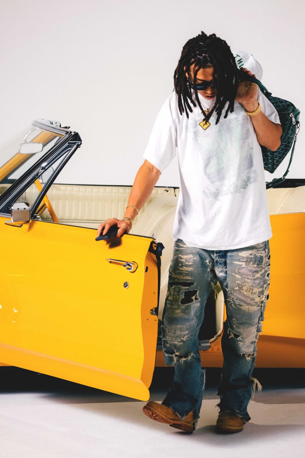 ellow Bucks、最新アルバムに5曲追加収録した”Deluxe Edition”を