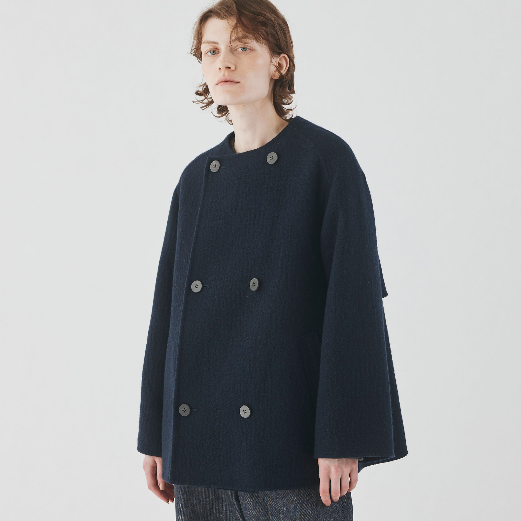 ランダムウール カラーレスショートトレンチコート｜トゥモローランド