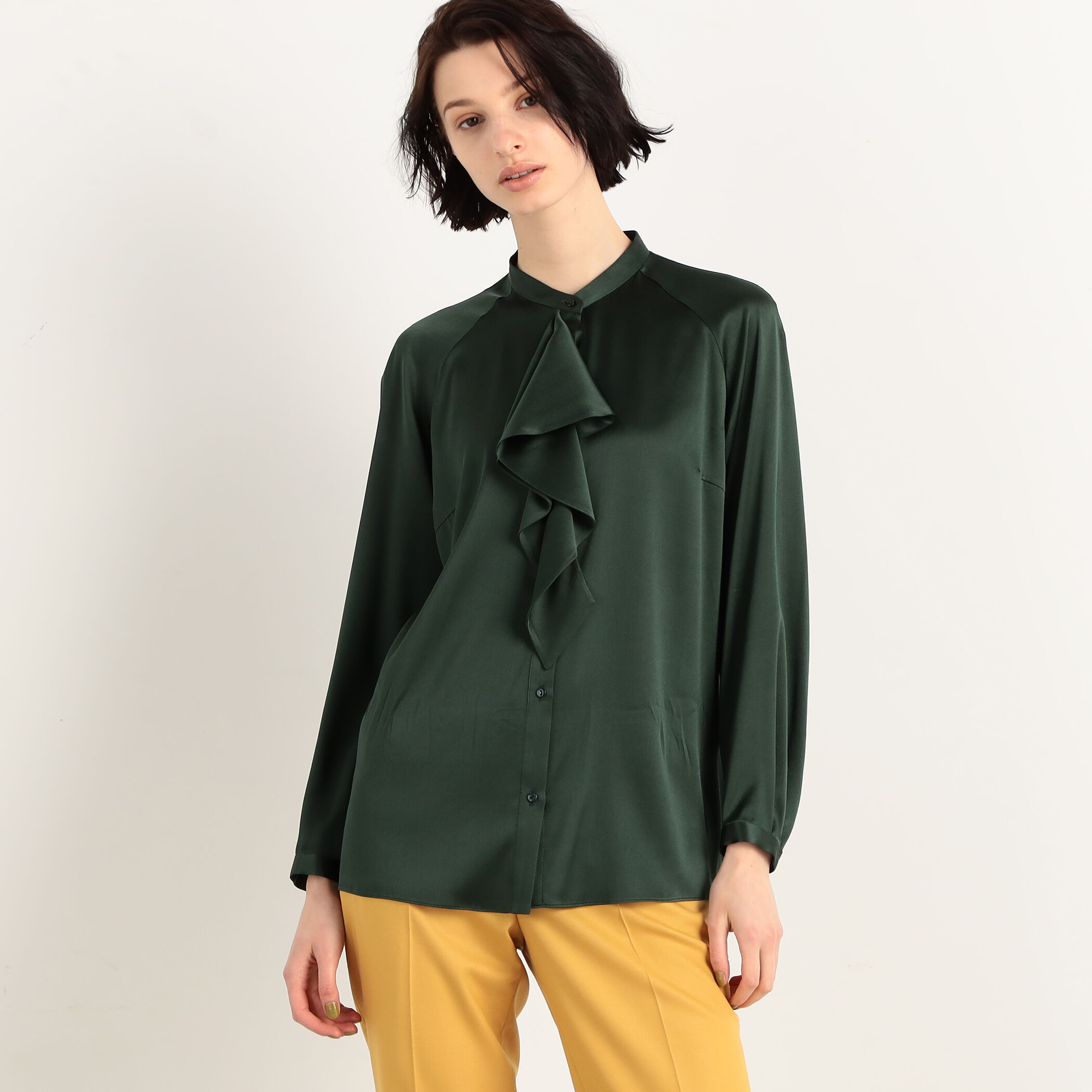 ウォッシャブルシルクサテン ボウタイブラウス｜トゥモローランド 公式通販