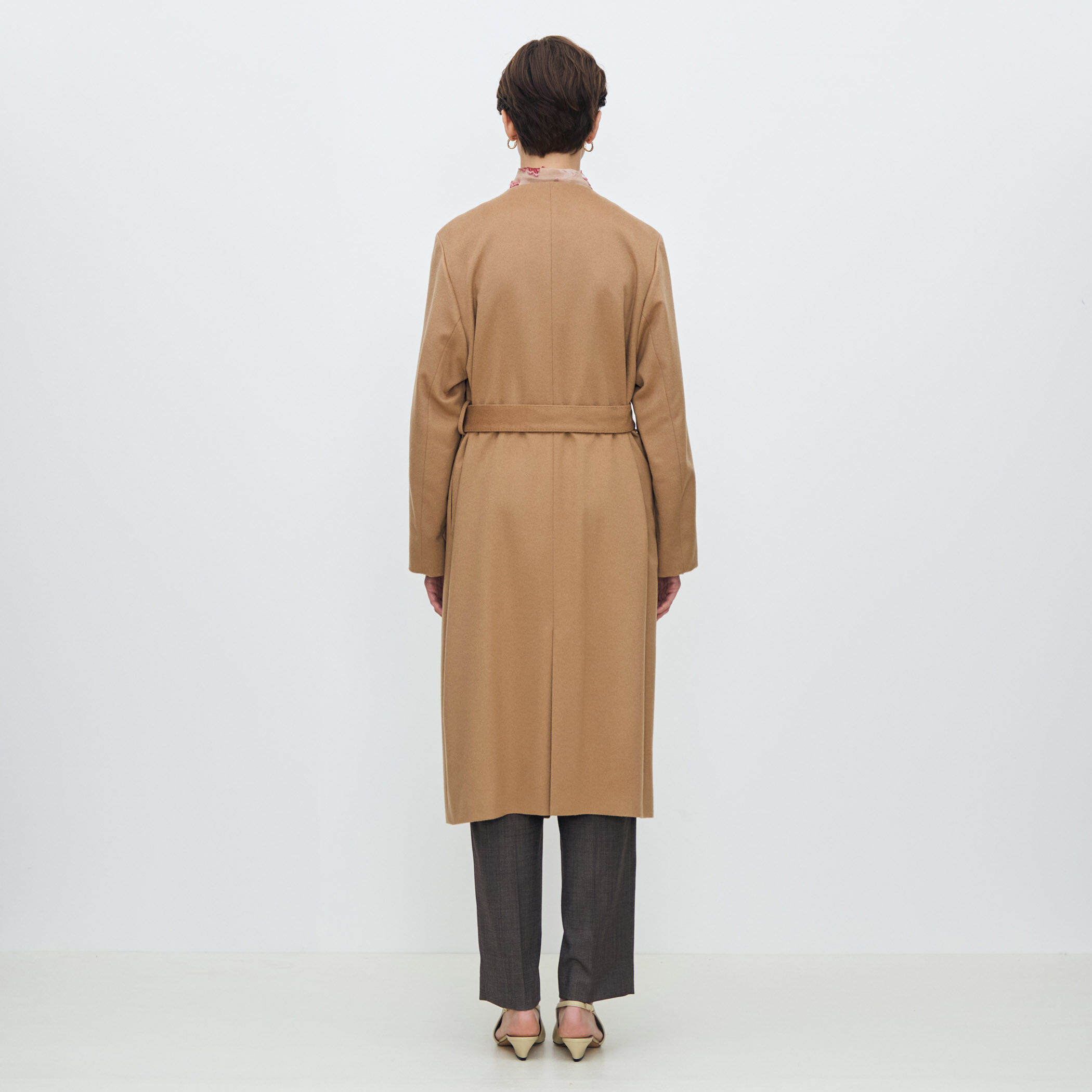 ピュアカシミヤ ノーカラーコート｜トゥモローランド 公式通販