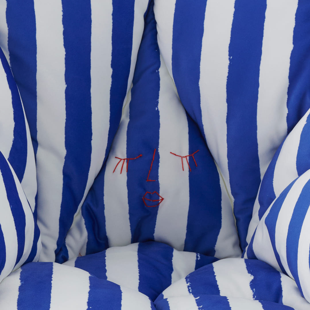 アリスズフラワーズクッション｜ トーヨーキッチンスタイル公式