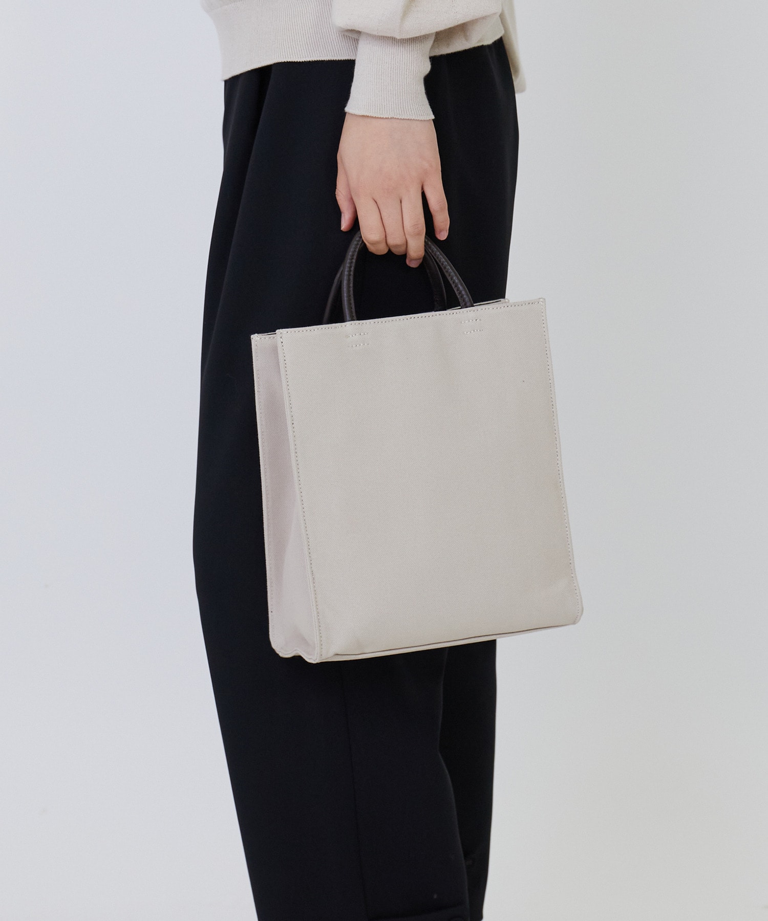 2WAY】スクエアキャンバスショルダーバッグ｜BIGI online store - ビギ