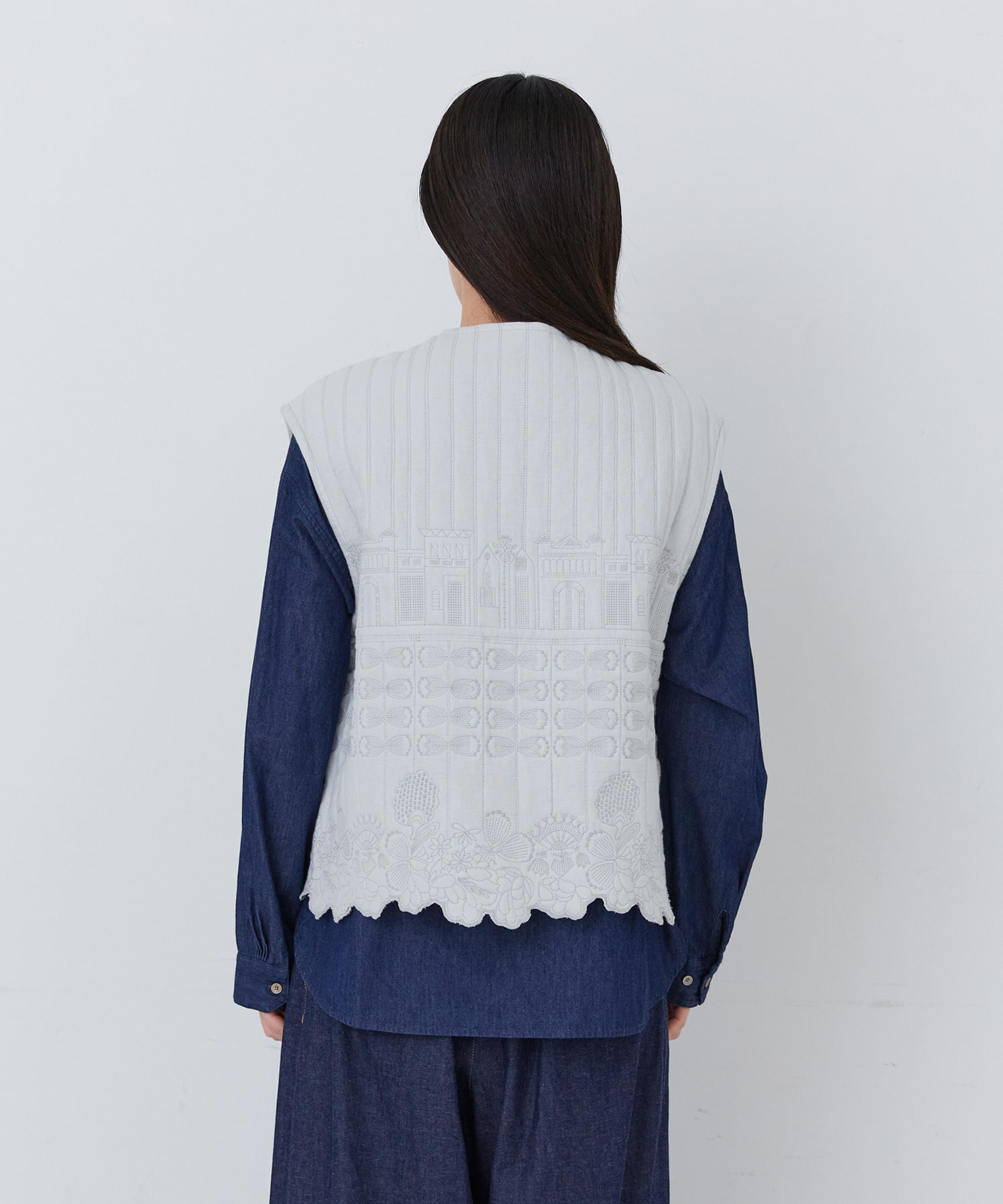 ダブルガーゼ刺繍ベスト｜BIGI online store - ビギ オンラインストア