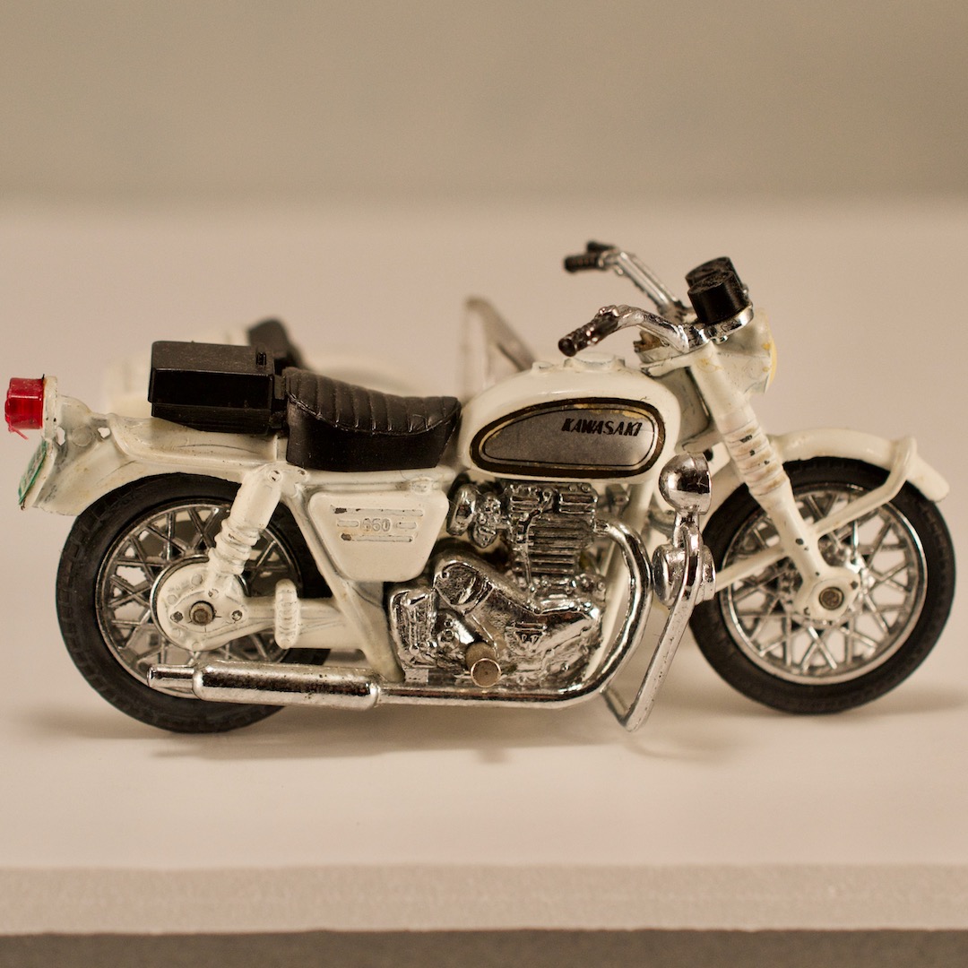 ミニカー ダイヤペット（Diapet） カワサキ 650W1 スペシャル警視庁