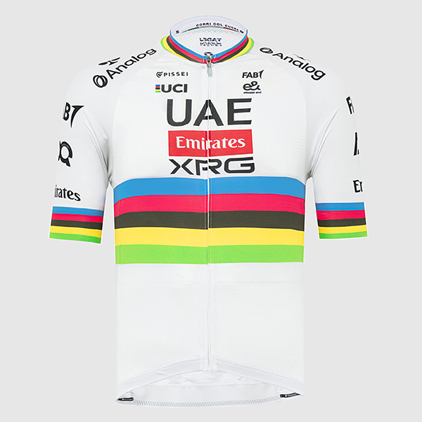 ワールドチャンピオン タデイ・ポガチャル UAEチームエミレーツ