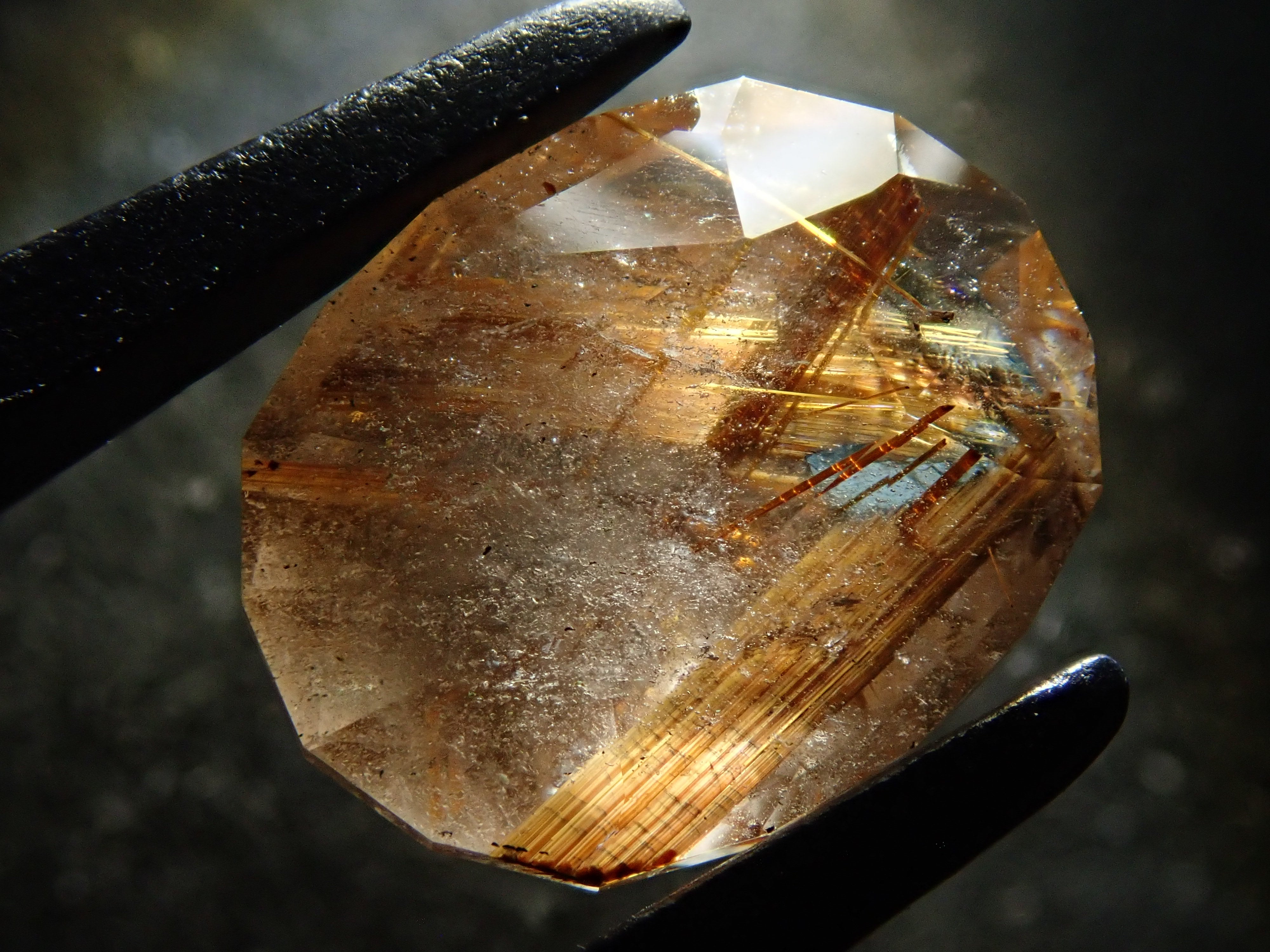 ブラジル産コッパールチルクォーツ 1.747ctルース