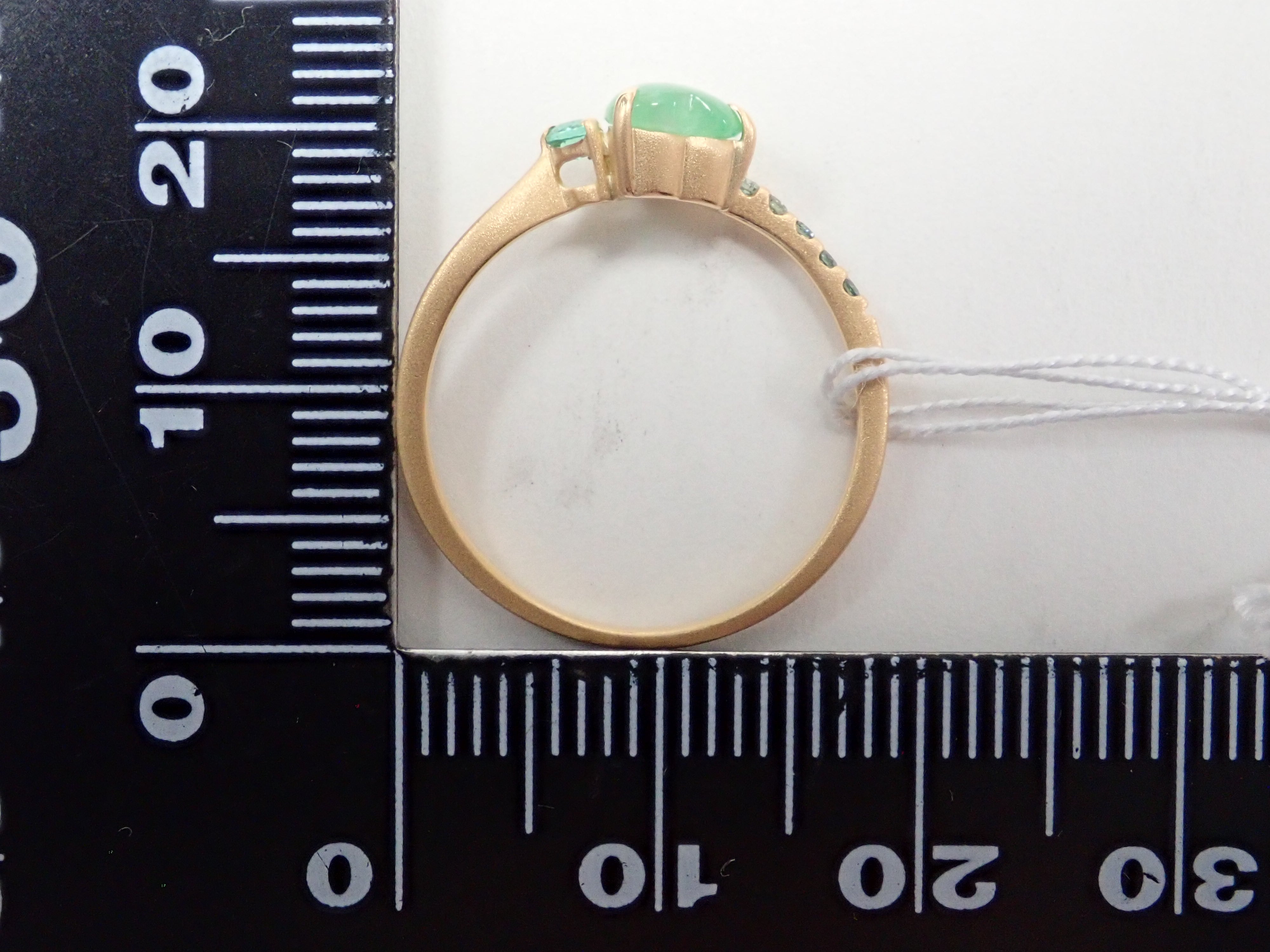 K18YG ミャンマー産翡翠（ヒスイ） 0.434ct・エメラルドリング