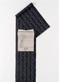 大島紬 泥染め 秋名バラ（お取り寄せ品） | カジュアル着物 | やまと