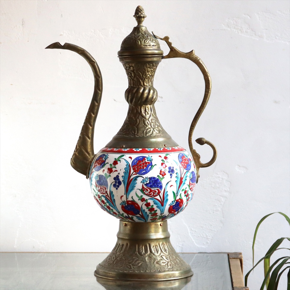 キリムスタイル / キュタフヤ陶器/銅製・スルタンの水差し 手描き絵