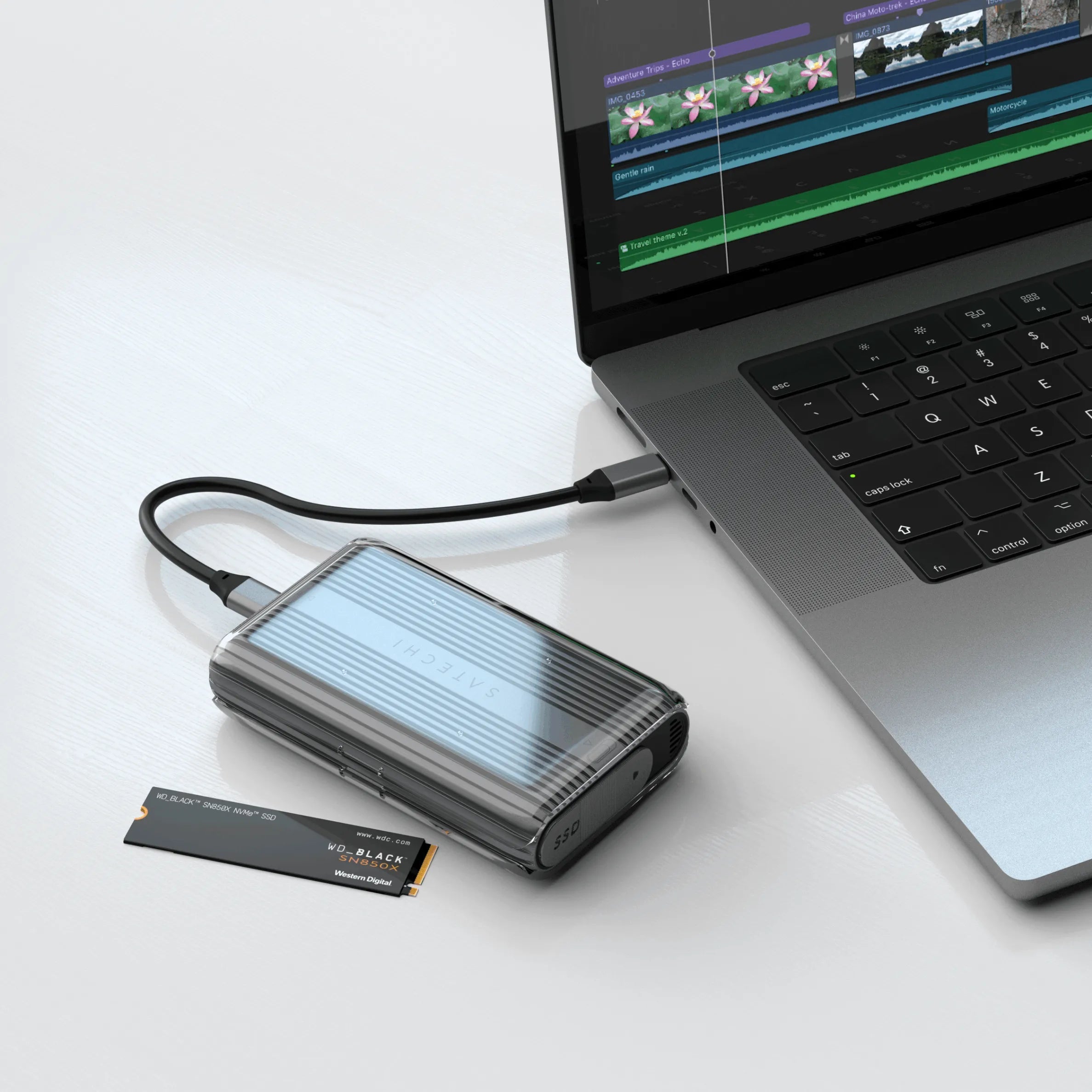 外付けハードディスク・ドライブ Satechi USB4 SLIM NVMe SSD