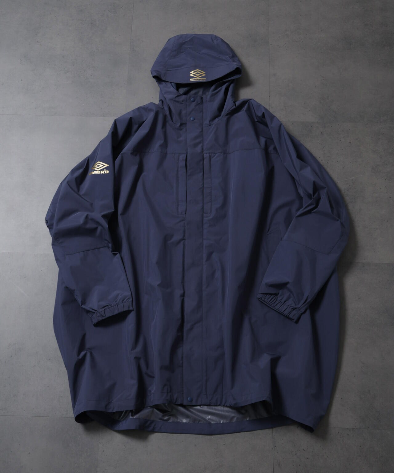 HOTEL PALACE (オテルパラス) x アンブロ ドルマン テック フーデッド