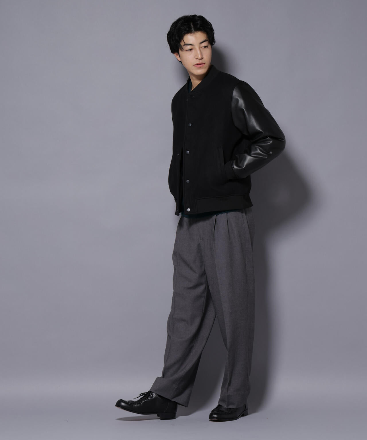 フェイクレザースタジャン