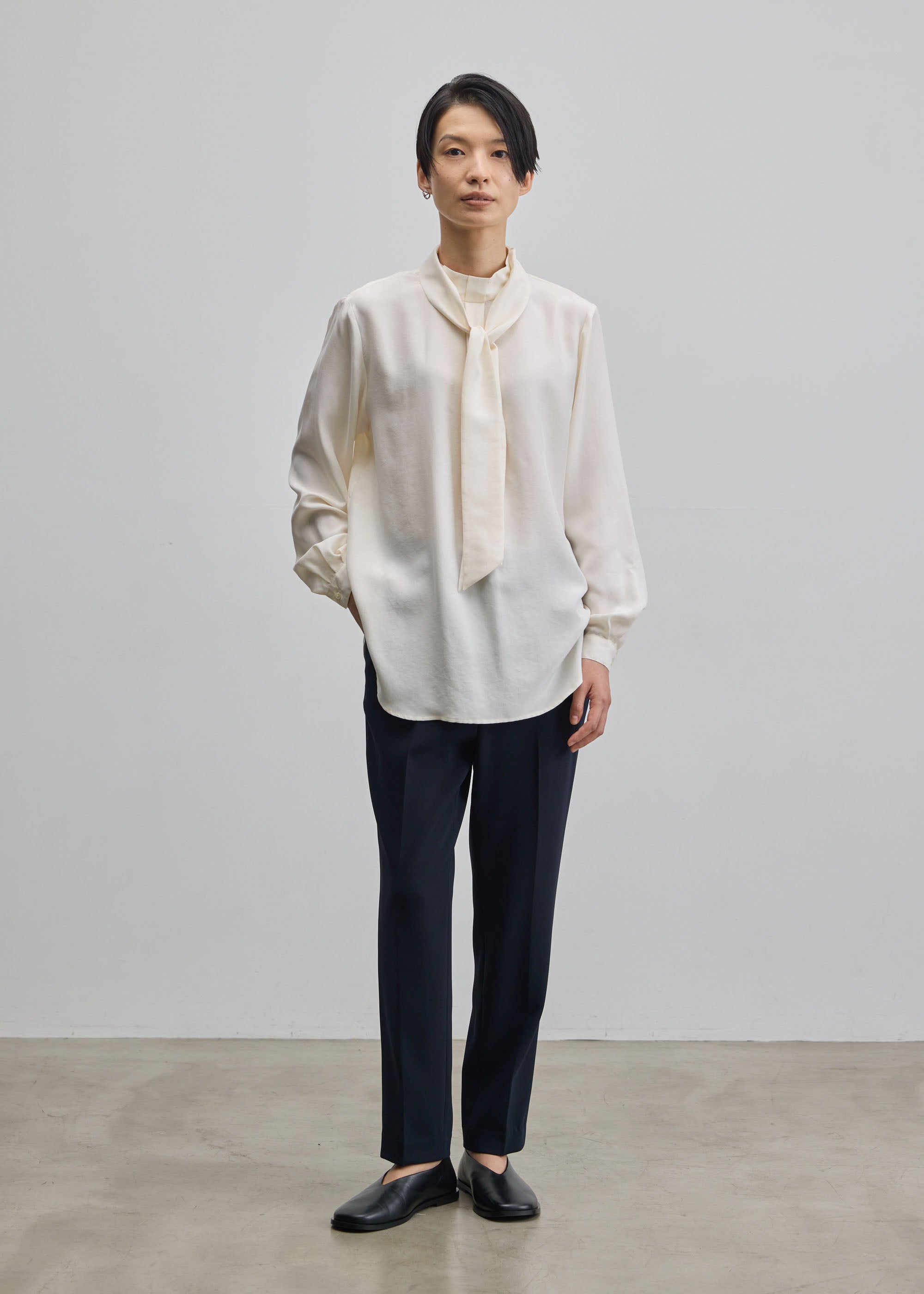 シルクボウタイブラウス - SOÉJU online store｜上質な大人の女性の