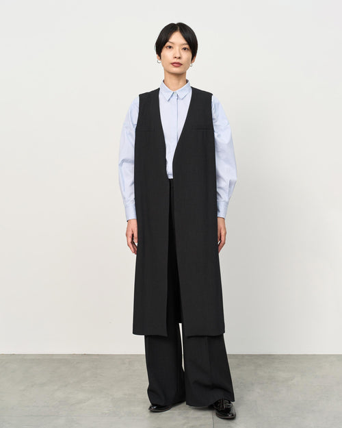 エッセイスト 小川奈緒さんの「足元から組み立てる」スタイリングTIPS