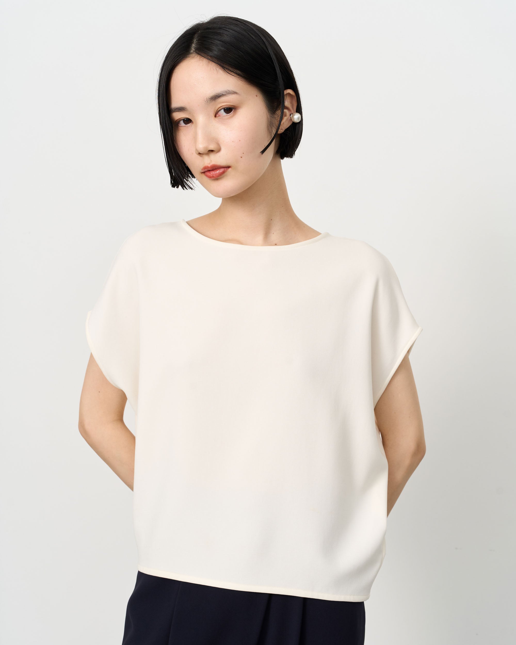 ショートスリーブコクーンブラウス - SOÉJU online store｜上質な大人