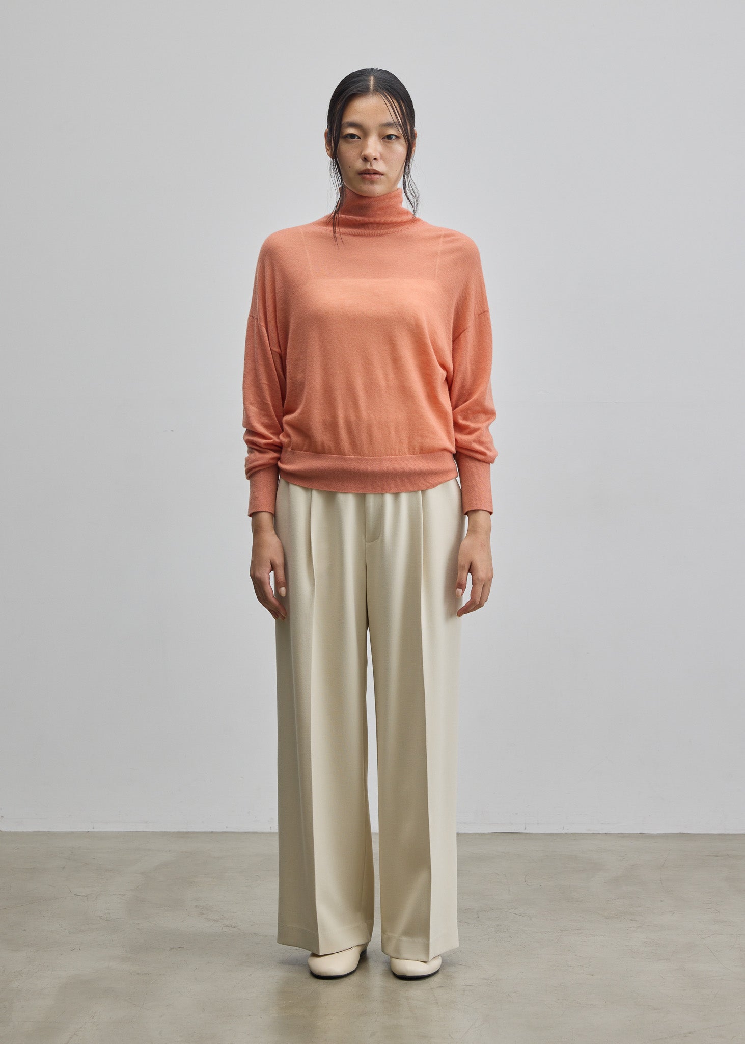 ドルマンスリーブエアリーニット - SOÉJU online store｜上質な大人の