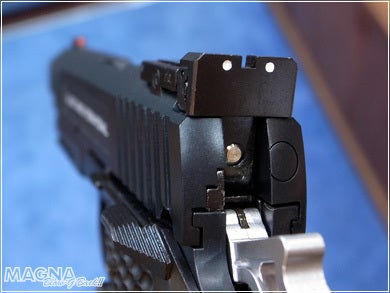 最新鋭1911「WA【SAI】1911 コマンダーレングス／黒染」絶賛発売中