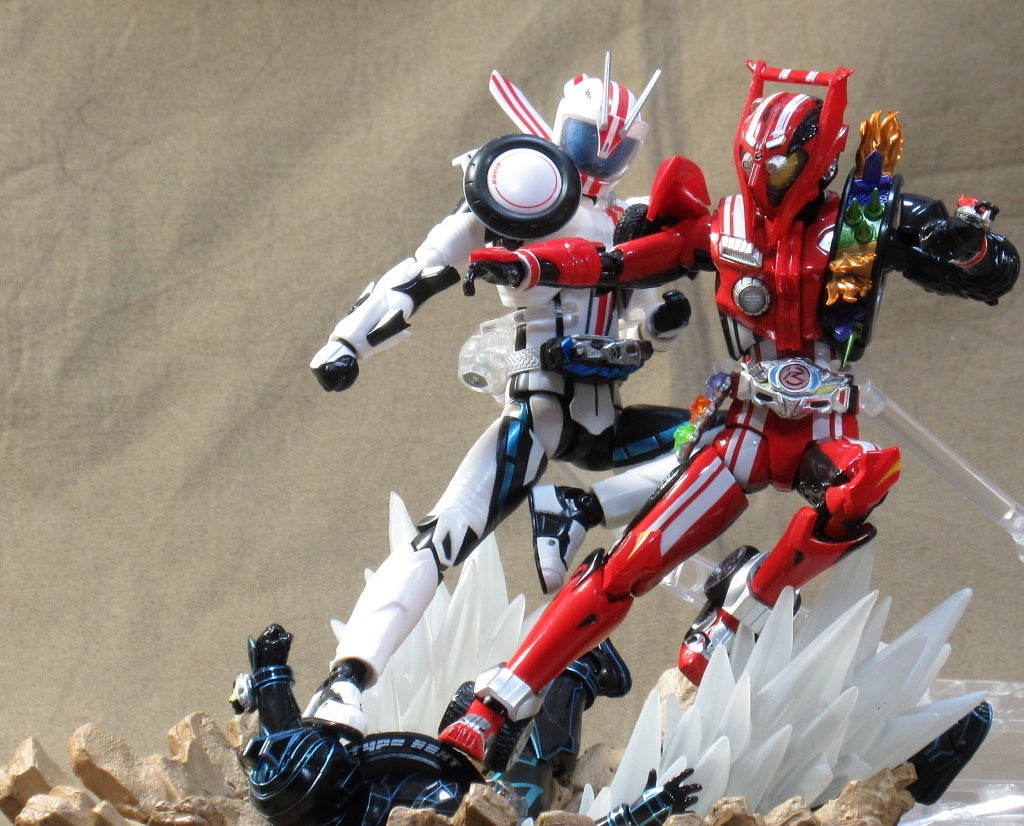 S.H.Figuarts 仮面ライダーダークドライブ タイプネクスト | といず