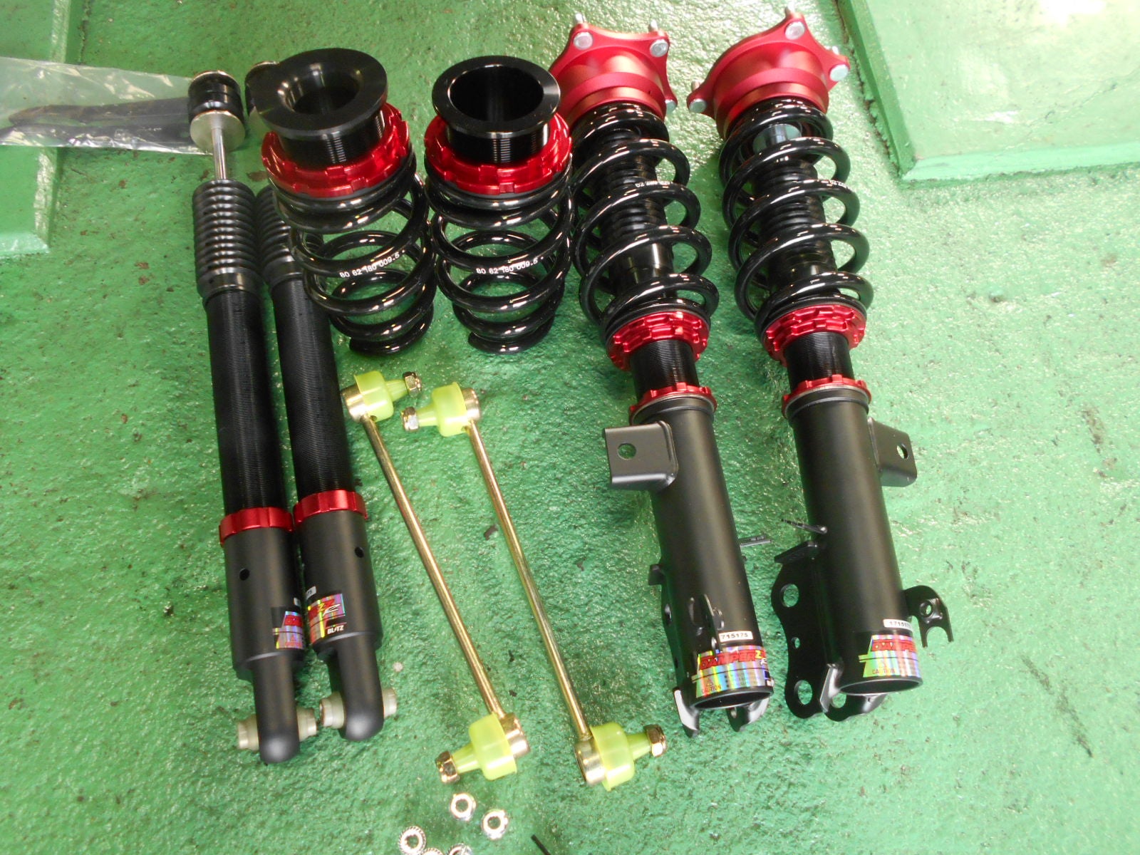 RC1 オデッセイ 車高調取り付け 四輪アライメント | パーツショップ