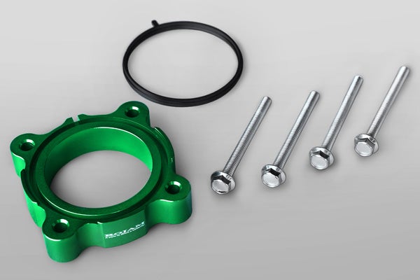 スロットルスペーサー ヴォクシー80後期デモカーへ装着でーす