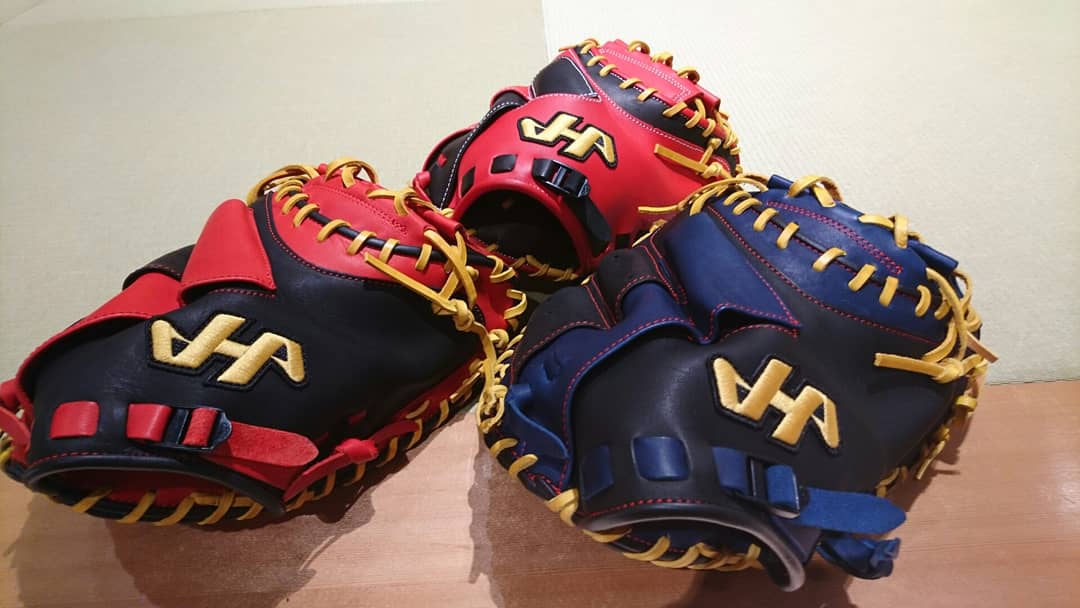 ハタケヤマ展示会限定の軟式キャッチャーミットM2型 | ベースボール