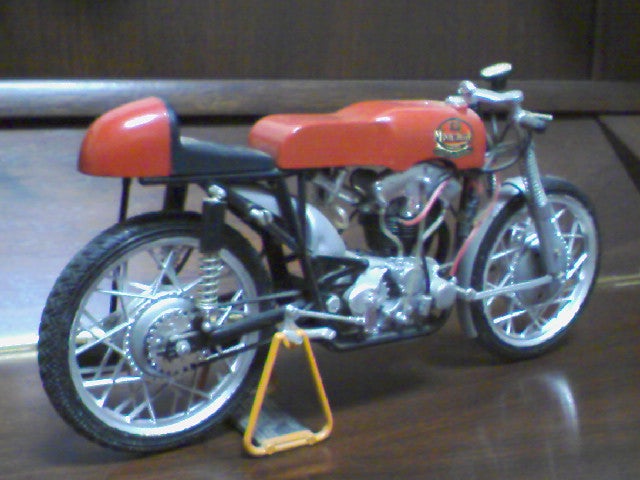 プロター1/9 モンディアル250GPレーサー（だと思う） | 髭の車とバイク