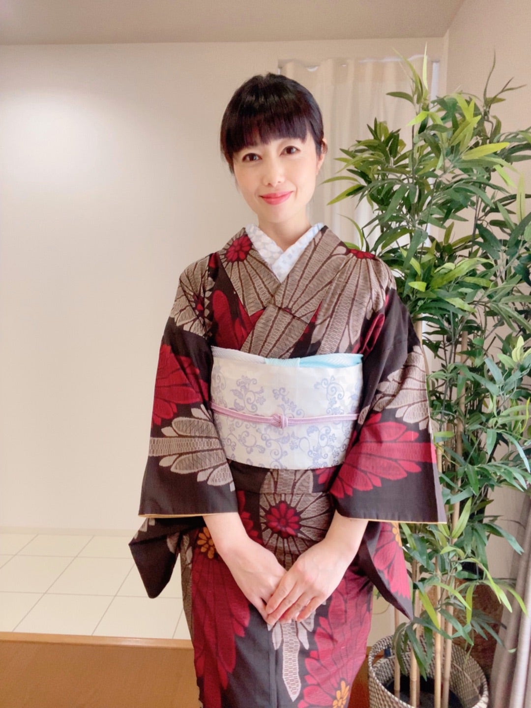 赤い胴裏がついた大切な大島紬のお手入れ | 千葉県松戸市RIE着物教室