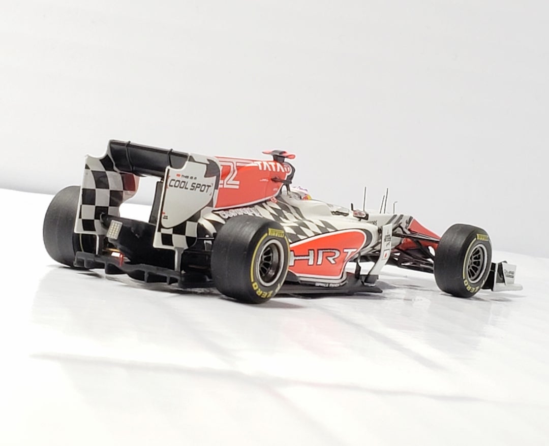 デビューは下位チームから HRT F111 ダニエル・リカルド# | ~クルマの