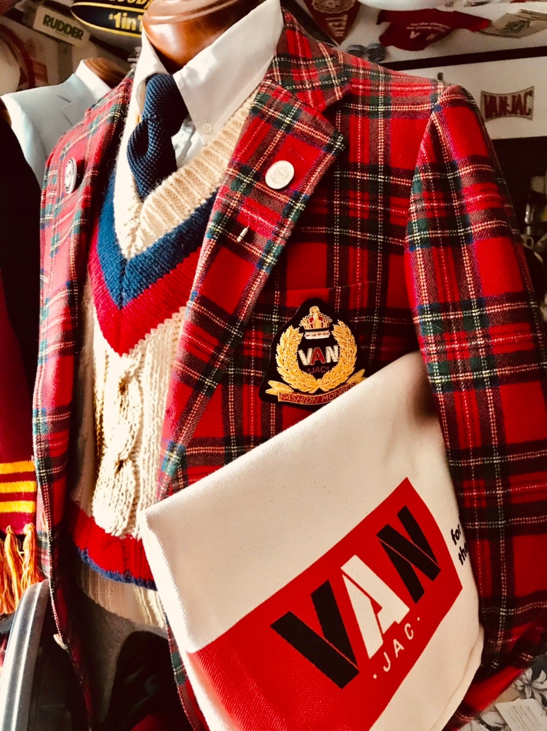 ⭐️VANブレザーエンブレムの話。 | 「昭和とVANと橘浩介」 Ameba Blog