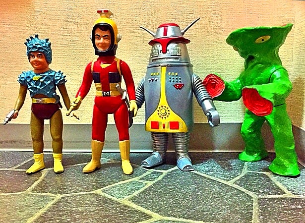 ソフビで揃った！〜キャプテンウルトラの世界！ | 怪獣玩具とカタナと