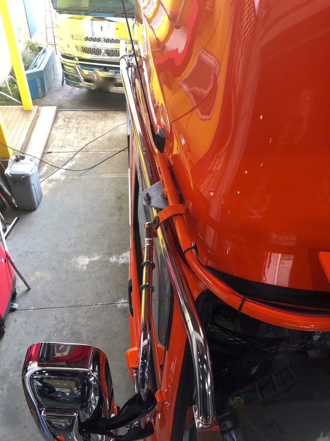 17プロフィアアンテナステー | truckshop-kazariyaのブログ