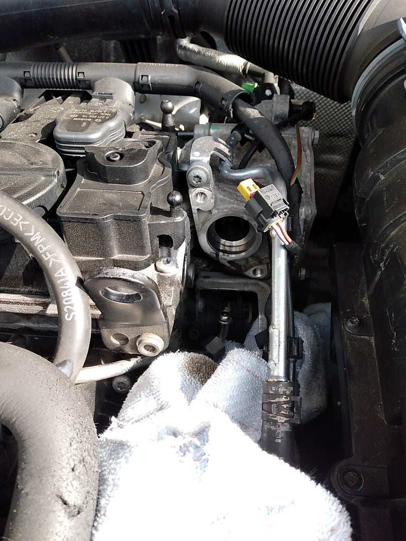 GTI 高圧燃料ポンプ交換 | イトアキのブログ