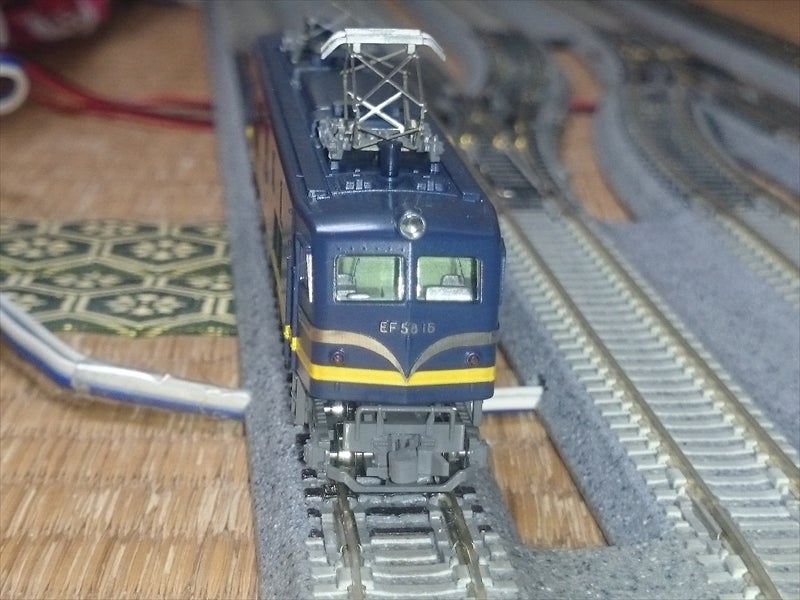 祝！ KATO EF58 試験塗装機 4両セット 入線！ | キハでGo！