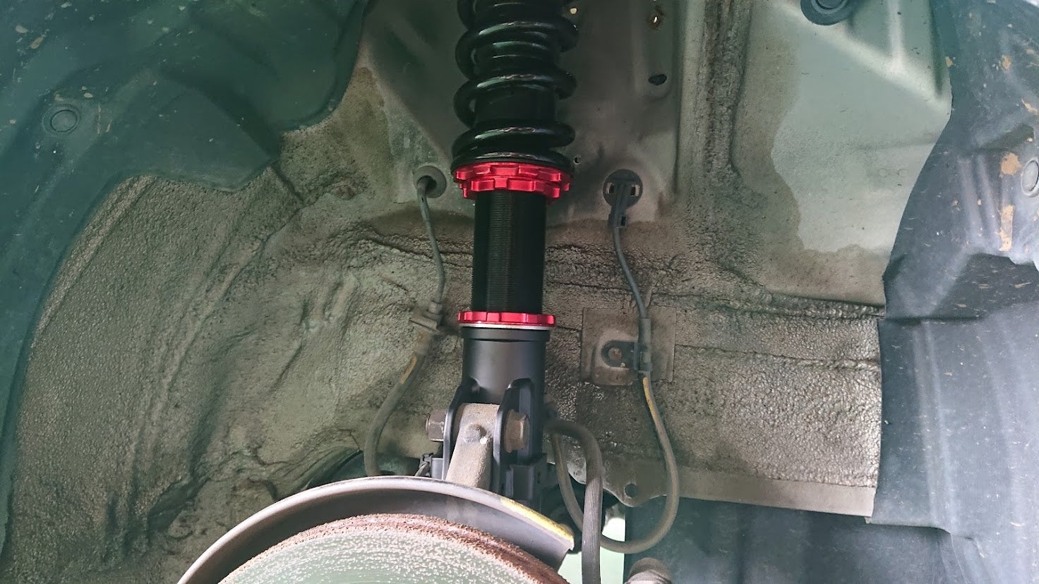 プロボックス/サクシードにBLITZ車高調取り付け！ | タイヤセレクト