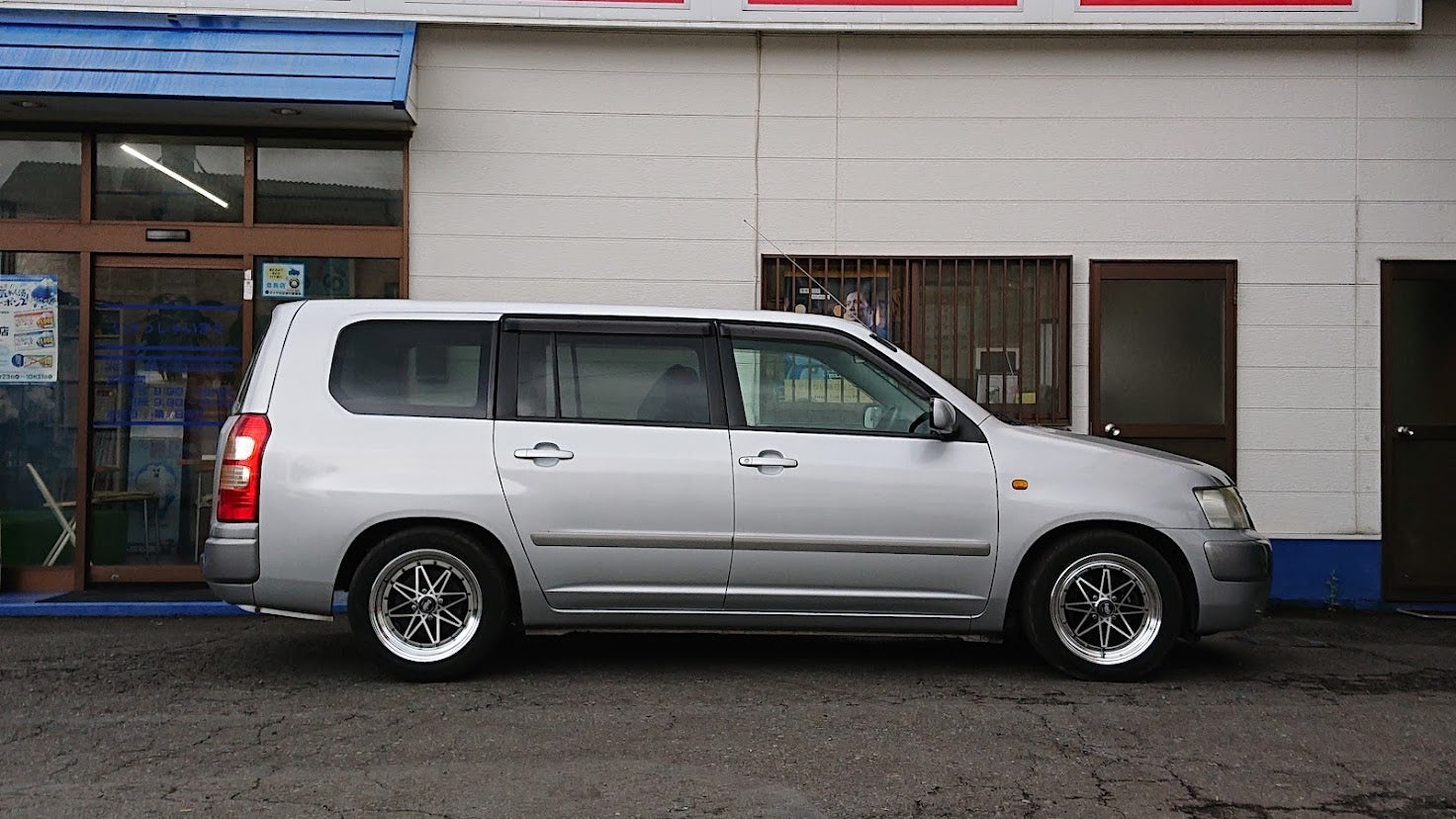 プロボックス/サクシードにBLITZ車高調取り付け！ | タイヤセレクト