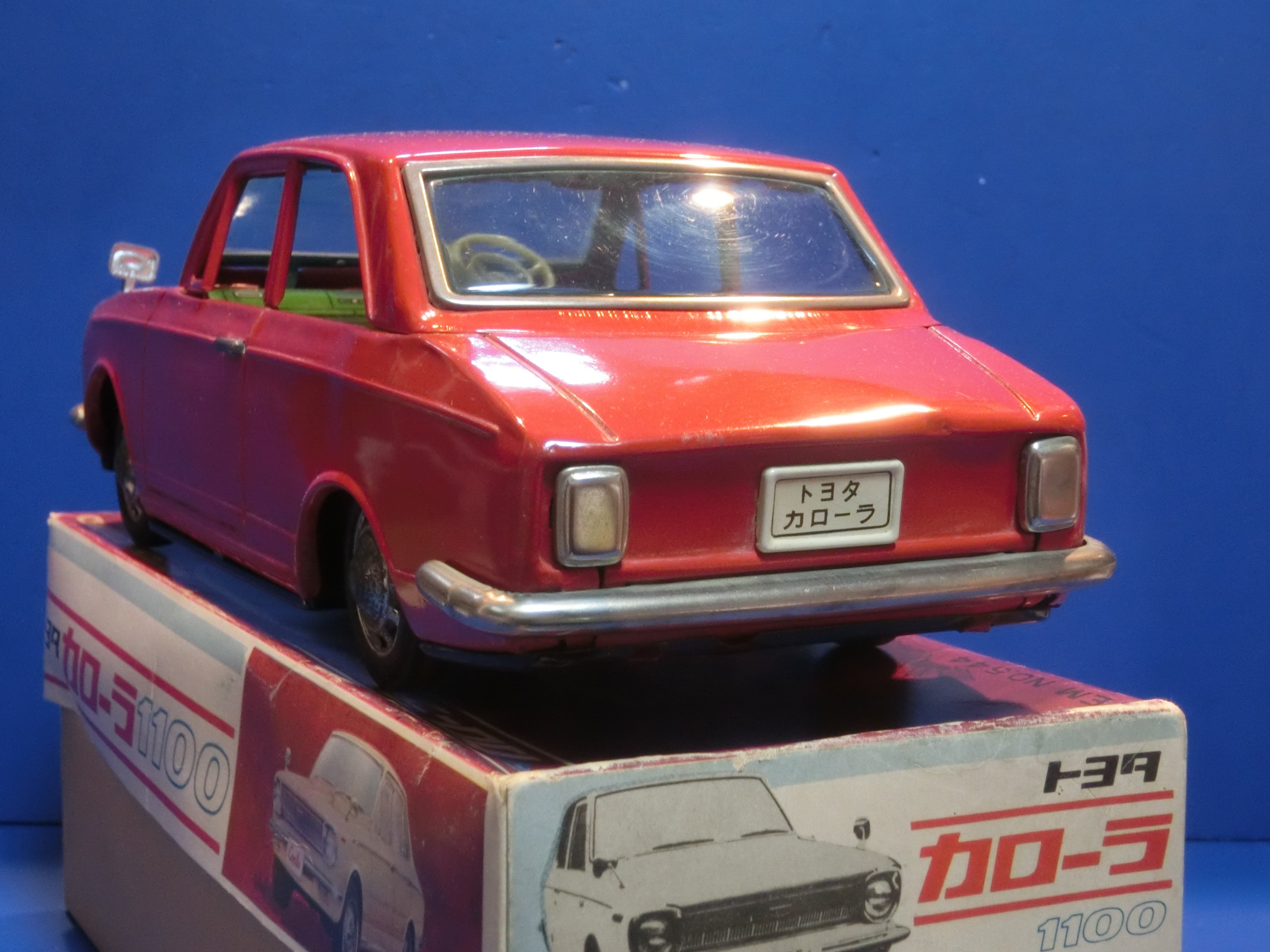 ☆1966年米澤玩具ヨネザワ初代トヨタカローラ1100 ～ ブリキ自動車
