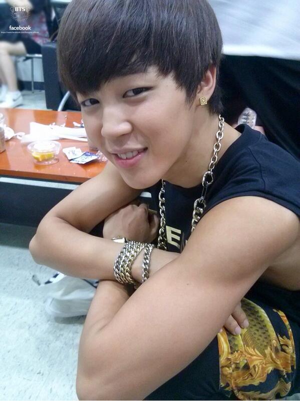 BTS JIMINジミン2013年～2015年お誕生日の写真や動画まとめ！ | BTS