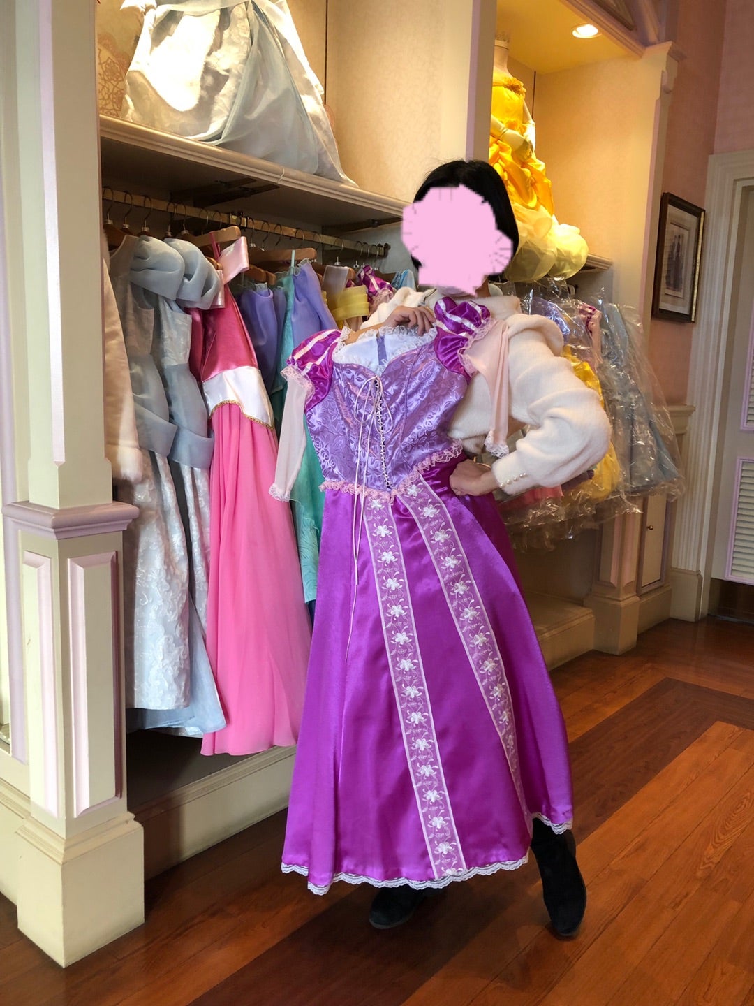 ビビディ・バビディ・ブティックとラプンツェルのドレス | コーデリア