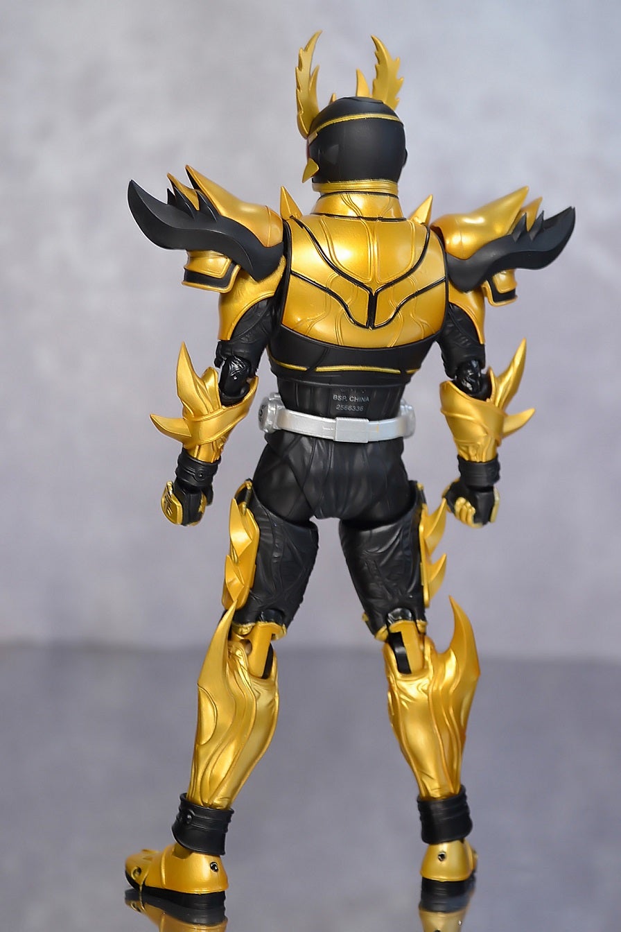S.H.Figuarts(真骨彫製法) 仮面ライダークウガ ライジング