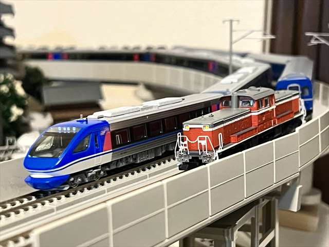 Nゲージ】KATO智頭急行HOT7000形スーパーはくと | EXPRESS DIARY3